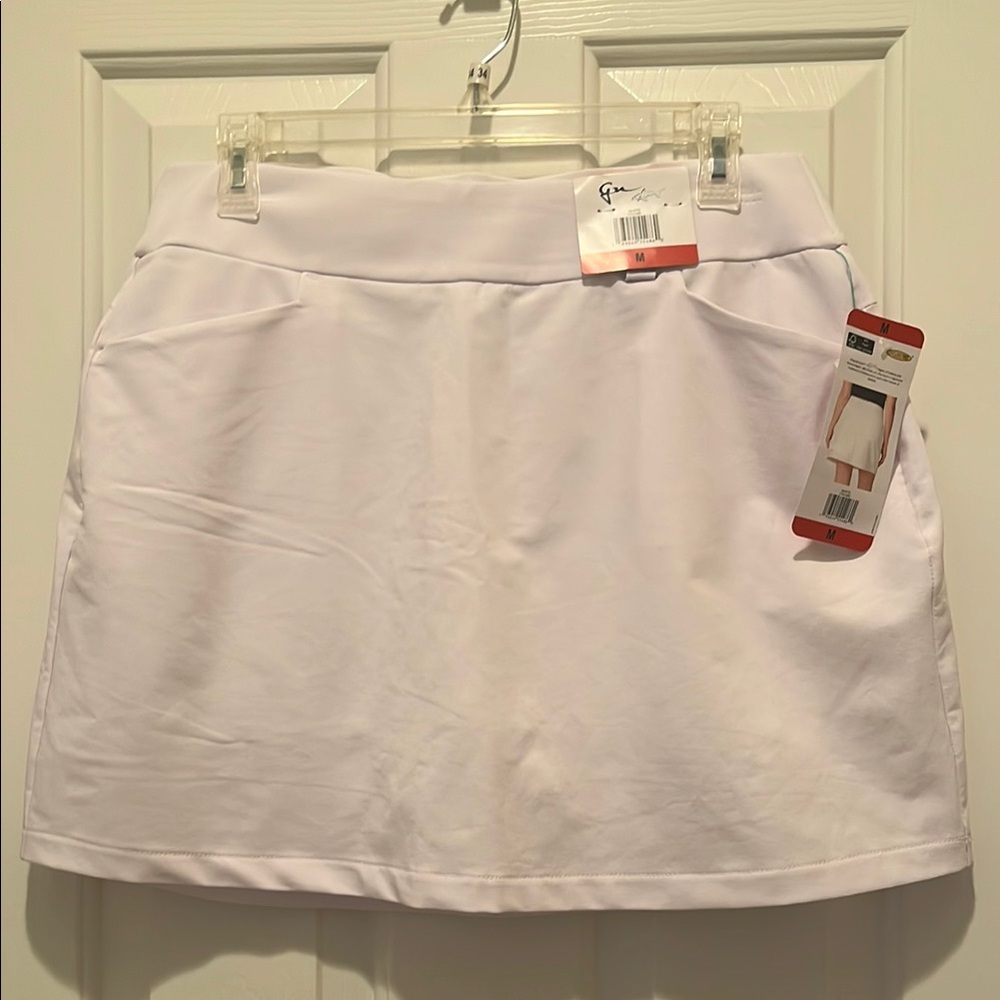 New Greg Norman Play Dry White Pull on Skort w/ pockets -NWT- Medium